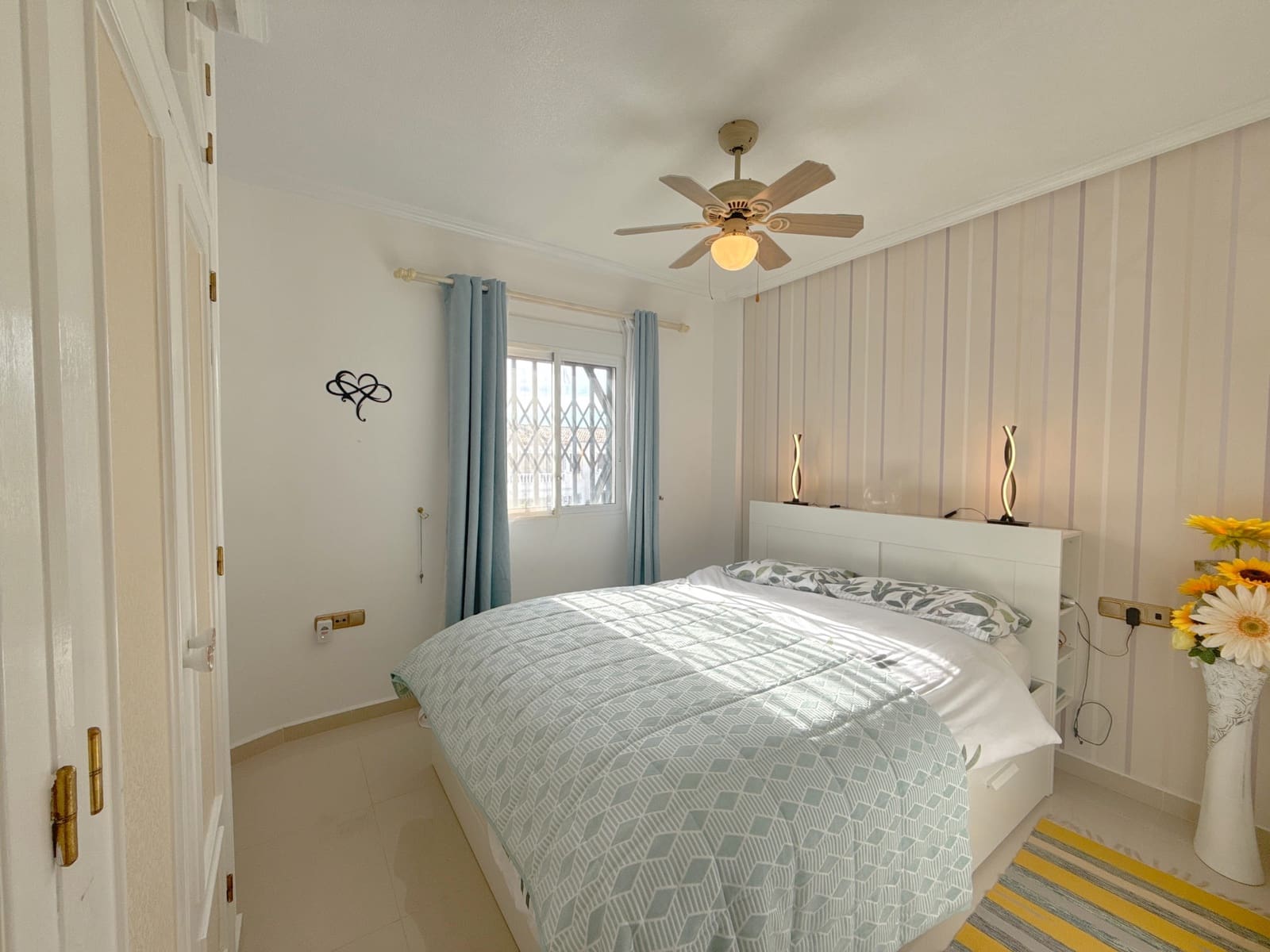 2 Zimmer Apartment zu verkaufen in Cabo Roig mit Pool Garage - 154.950 € (Ref: 9570001)