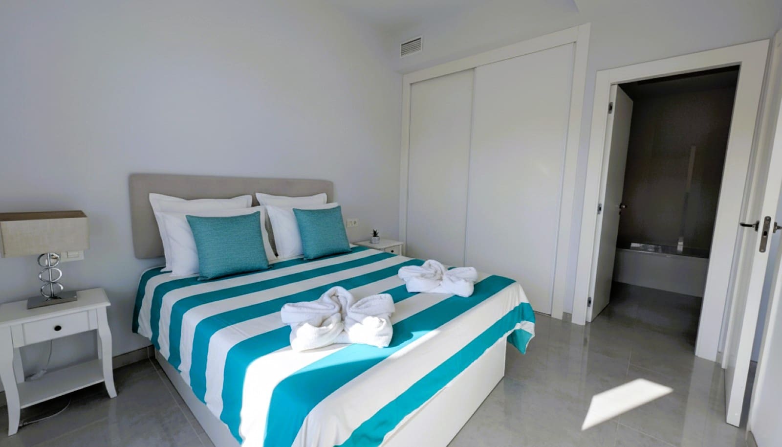 4 makuuhuone Huvila myytävänä paikassa Cabo Roig mukana uima-altaan 
autotalli - 529 950 € (Ref: 9570004)