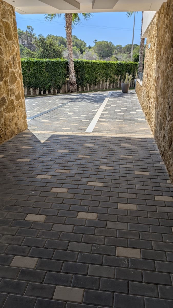 Ático de 2 habitaciones en Villamartin en venta con piscina garaje - 244.000 € (Ref: 9570005)