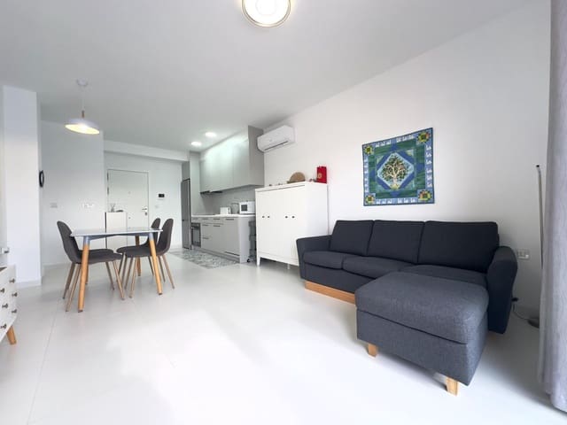 2 makuuhuone Huoneisto myytävänä paikassa San Miguel de Salinas mukana uima-altaan 
autotalli - 184 000 € (Ref: 9584669)