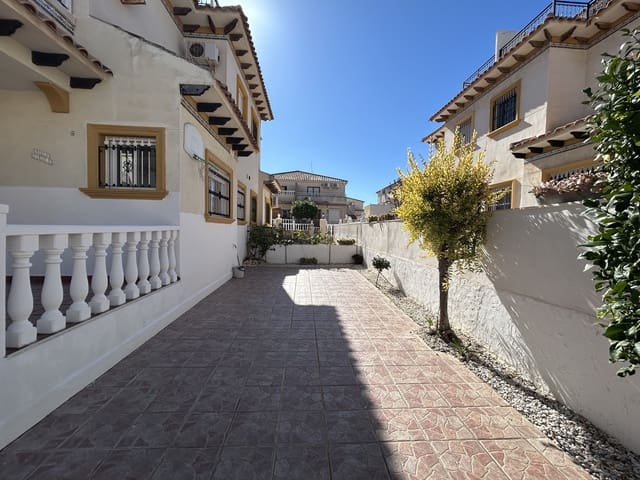 2 slaapkamer Huis te koop in Cabo Roig, Orihuela met zwembad garage - € 240.000 (Ref: 9591962)