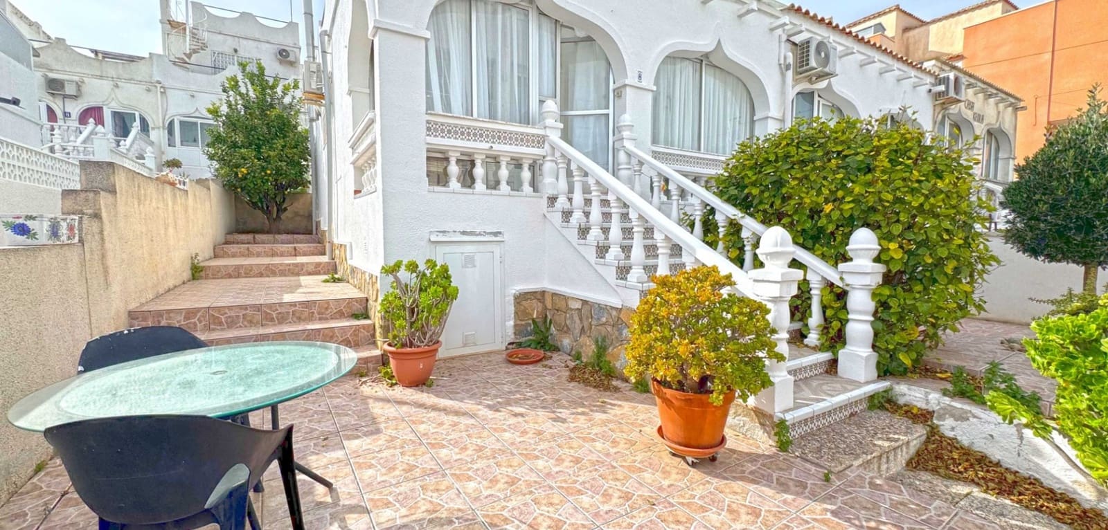 2 soveværelse Semi-Rækkehus til salg i San Miguel de Salinas med swimmingpool - € 119.500 (Ref: 9603701)