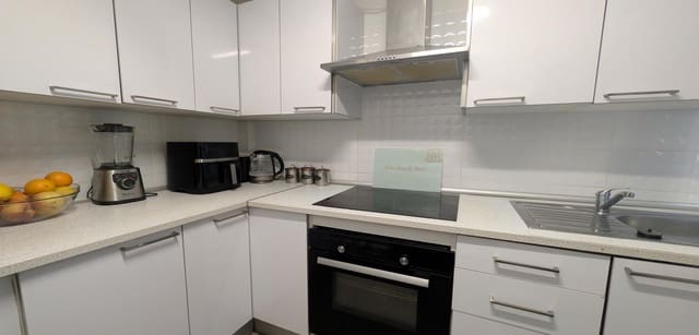 4 bedroom Villa for sale in La Zenia, Orihuela with pool - € 399,000 (Ref: 9606490)