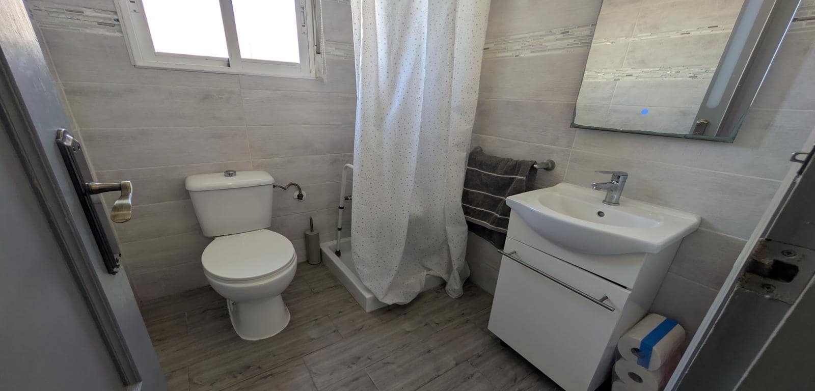 4 bedroom Villa for sale in La Zenia with pool - € 399,000 (Ref: 9606490)