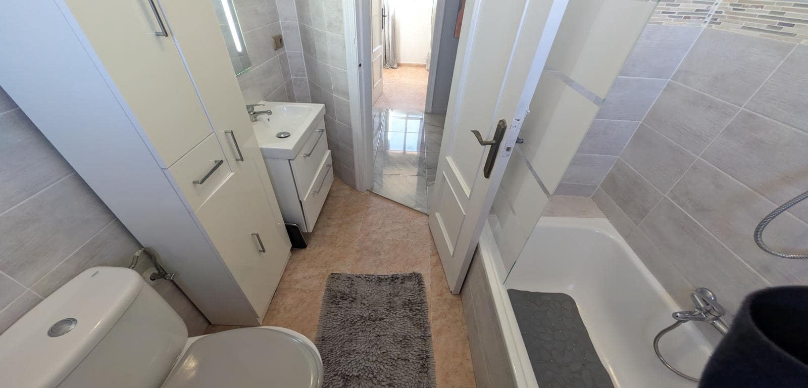 4 bedroom Villa for sale in La Zenia with pool - € 399,000 (Ref: 9606490)