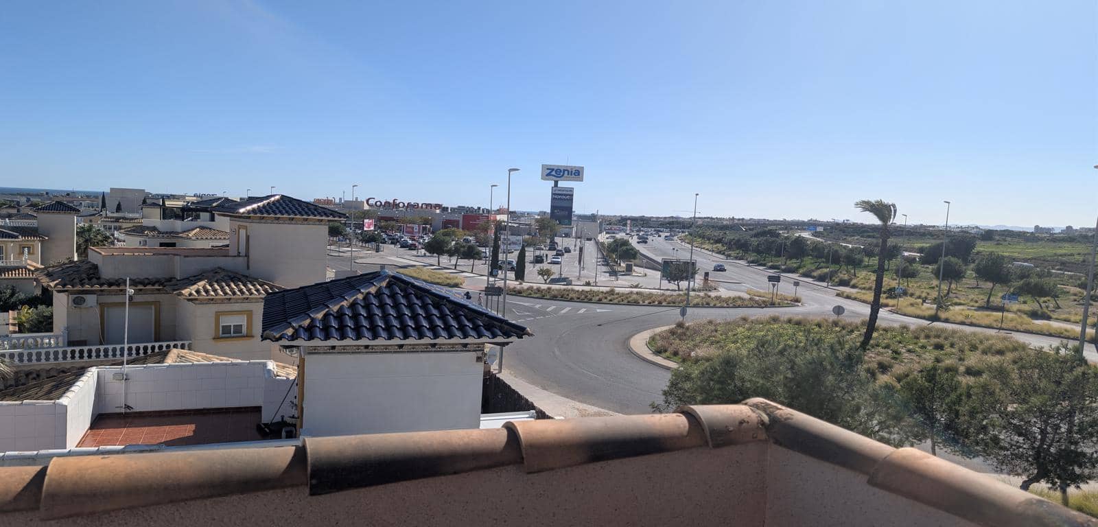 4 bedroom Villa for sale in La Zenia with pool - € 399,000 (Ref: 9606490)