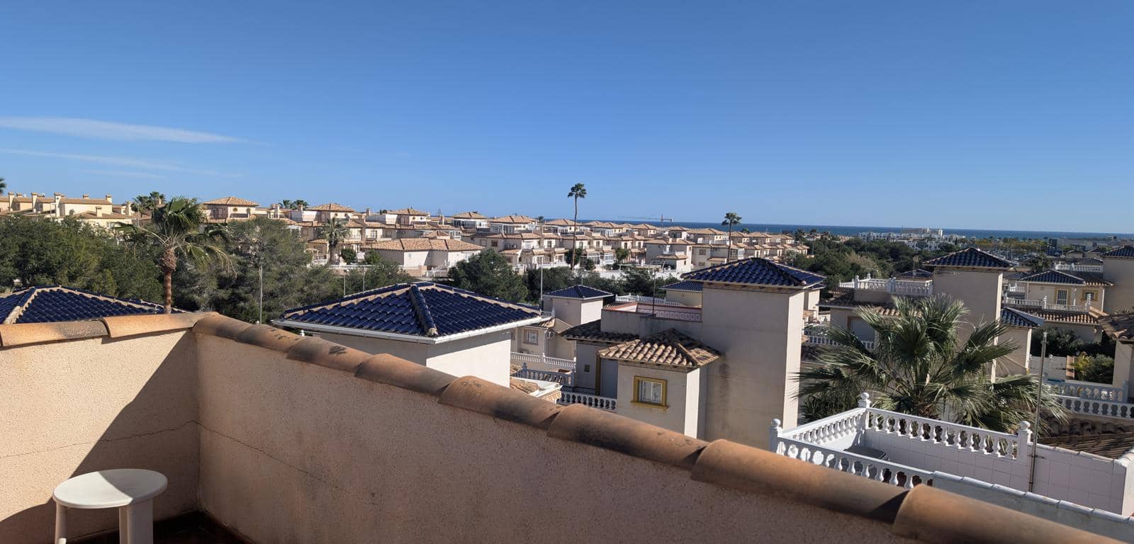 4 bedroom Villa for sale in La Zenia with pool - € 399,000 (Ref: 9606490)