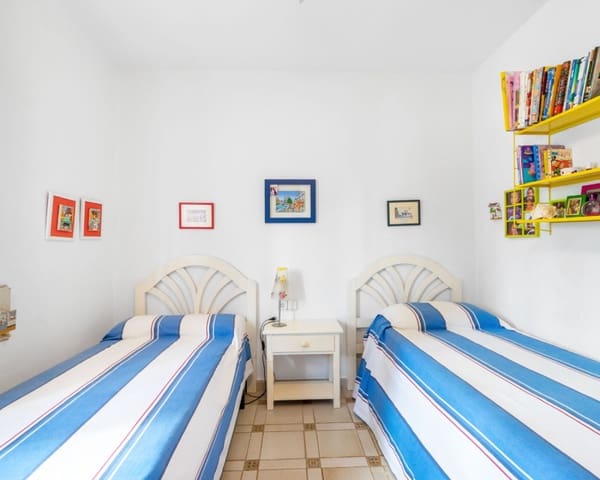 3 soveværelse Lejlighed til salg i Villamartin, Orihuela med swimmingpool - € 199.000 (Ref: 9618146)