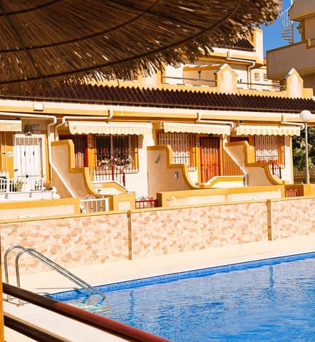 3 soverom Hus til salgs i Playa Flamenca, Orihuela med svømmebasseng - € 177 000 (Ref: 9618148)