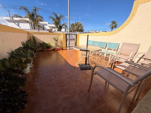 3 soverom Hus til salgs i Playa Flamenca, Orihuela med svømmebasseng - € 177 000 (Ref: 9618148)