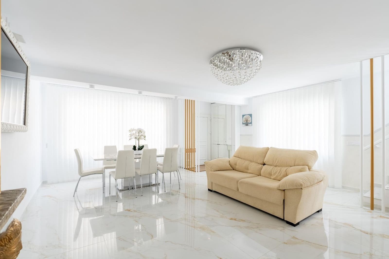 4 makuuhuone Rivitalo myytävänä paikassa Torrevieja mukana uima-altaan - 529 000 € (Ref: 9628213)