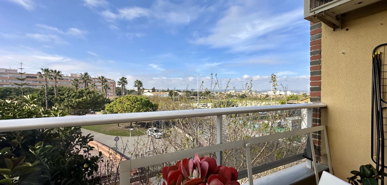 1 Zimmer Apartment zu verkaufen in Torrevieja mit Pool - 139.000 € (Ref: 9640646)