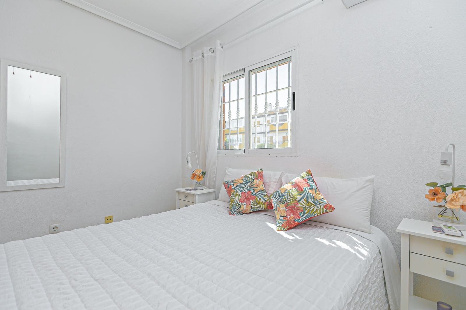 2 quarto Moradia Geminada para venda em Pilar de la Horadada com piscina - 235 000 € (Ref: 9640647)