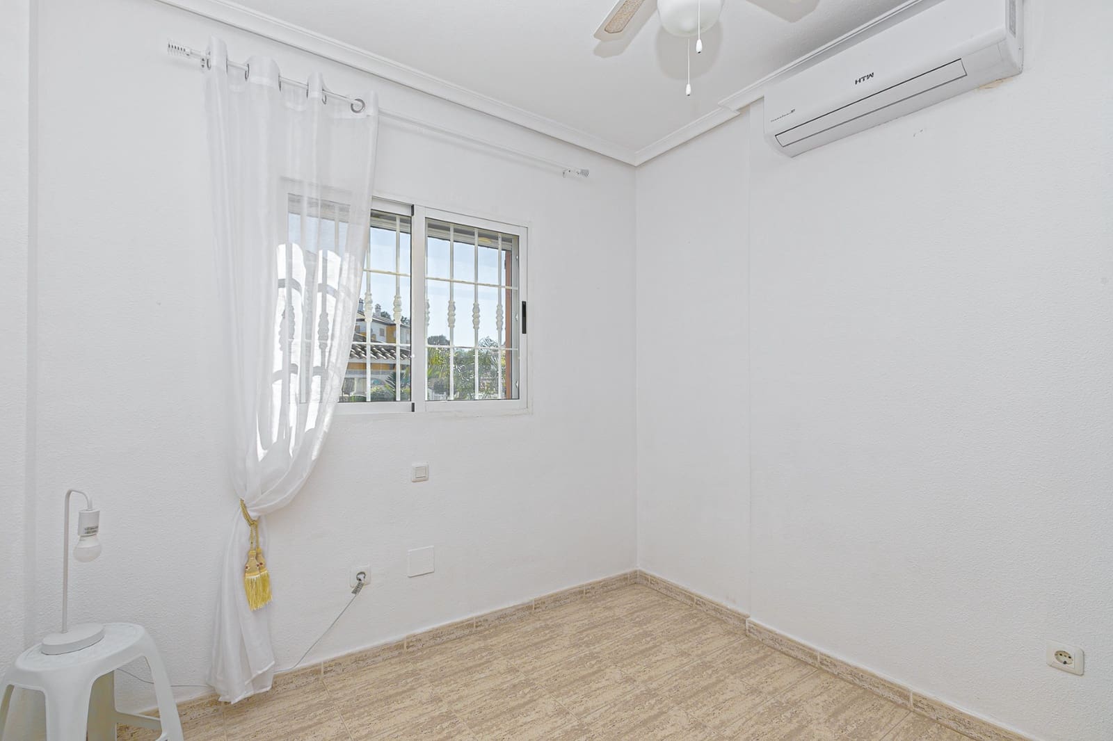 2 quarto Moradia Geminada para venda em Pilar de la Horadada com piscina - 235 000 € (Ref: 9640647)