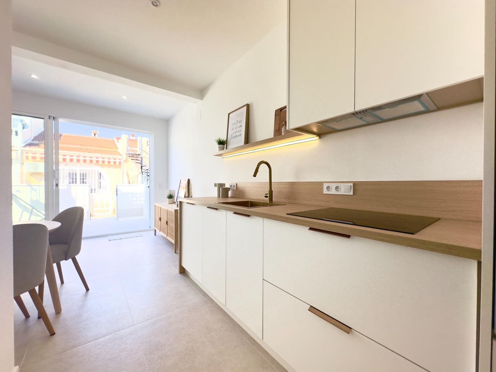 2 sypialnia Bungalow na sprzedaż w Torrevieja z basenem - 149 000 € (Ref: 9640650)