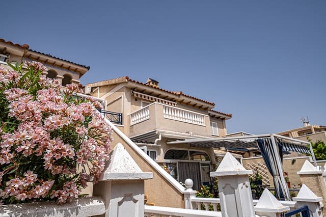 2 bedroom Apartment for sale in Playa Flamenca, Orihuela with pool - € 189,900 (Ref: 9640652)