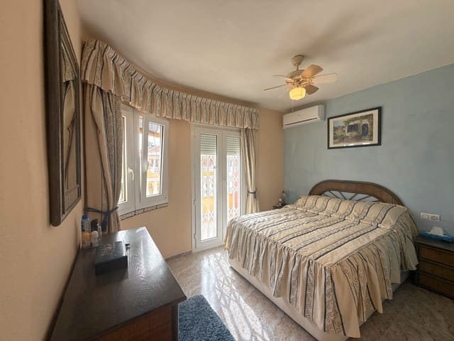 Casa de 3 habitaciones en La Regia, Orihuela en venta con piscina - 229.950 € (Ref: 9650534)