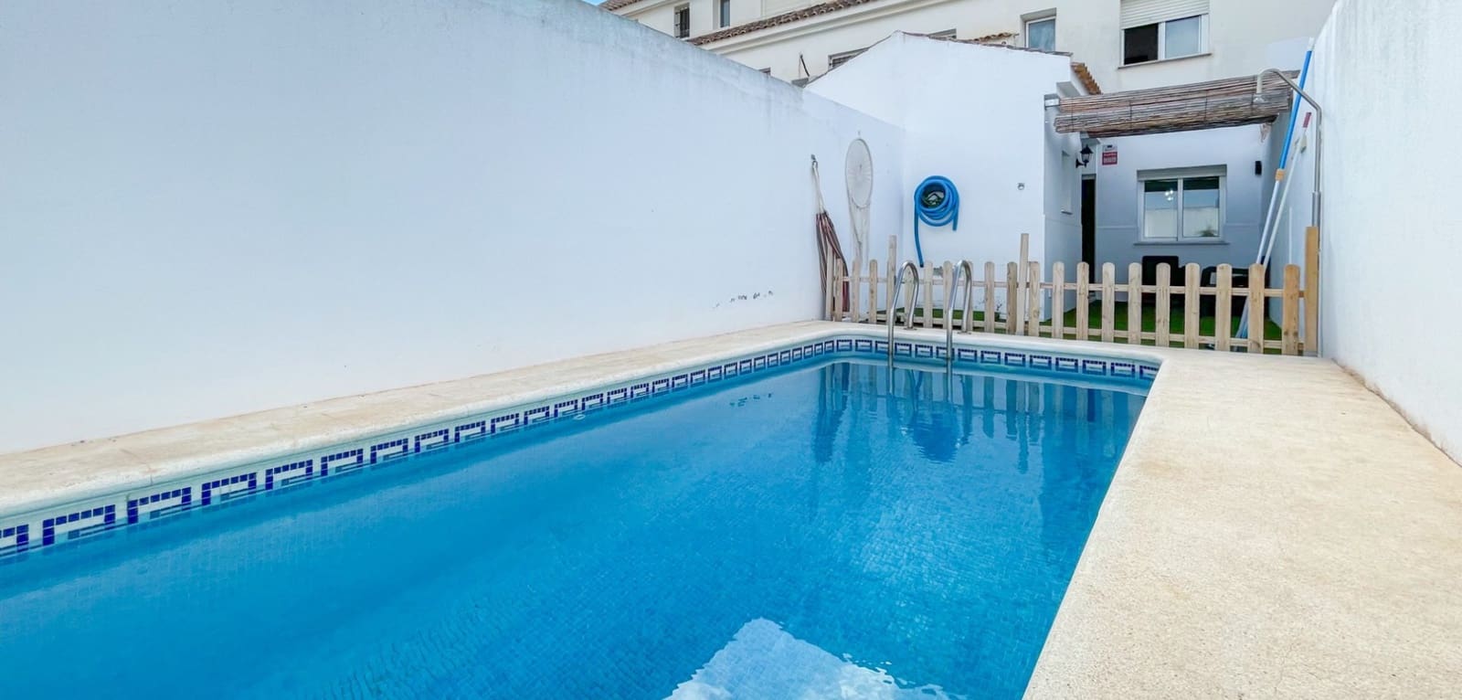 4 soveværelse Byhus til salg i Santiago de la Ribera med swimmingpool - € 195.000 (Ref: 9665213)