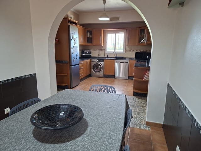 5 bedroom Villa for sale in Catral with pool - € 449,995 (Ref: 9687411)