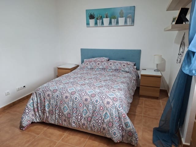 5 bedroom Villa for sale in Catral with pool - € 449,995 (Ref: 9687411)