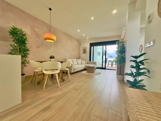 Bungalow de 2 habitaciones en Los Balcones en venta con piscina garaje - 315.000 € (Ref: 9687420)