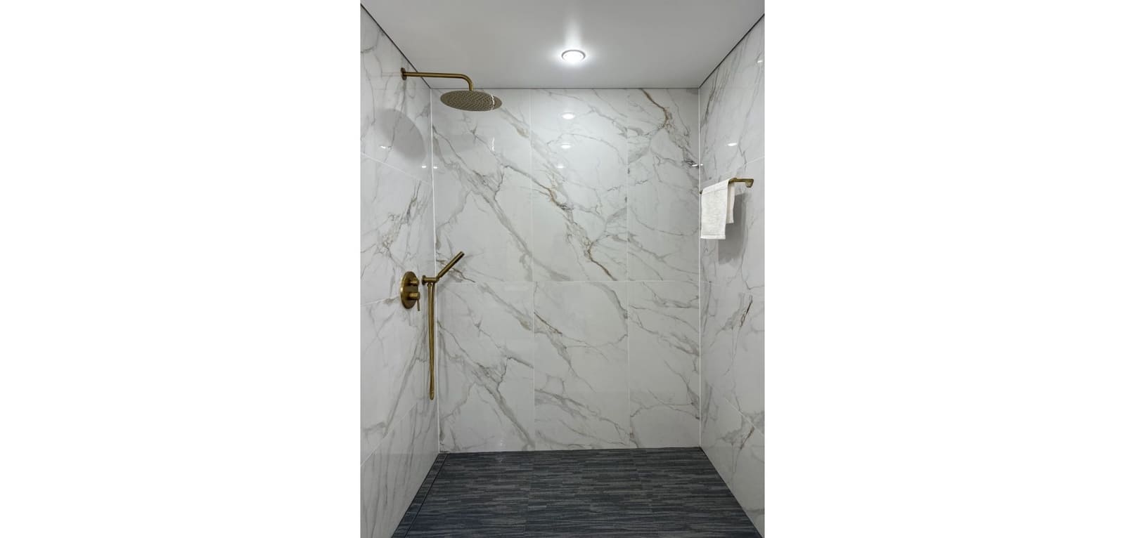 2 makuuhuone Huoneisto myytävänä paikassa Torrevieja mukana uima-altaan - 265 000 € (Ref: 9687421)