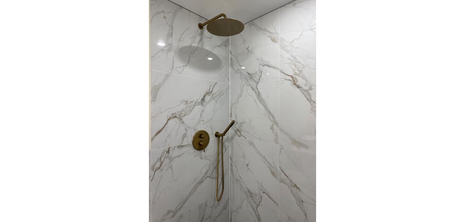 2 makuuhuone Huoneisto myytävänä paikassa Torrevieja mukana uima-altaan - 265 000 € (Ref: 9687421)