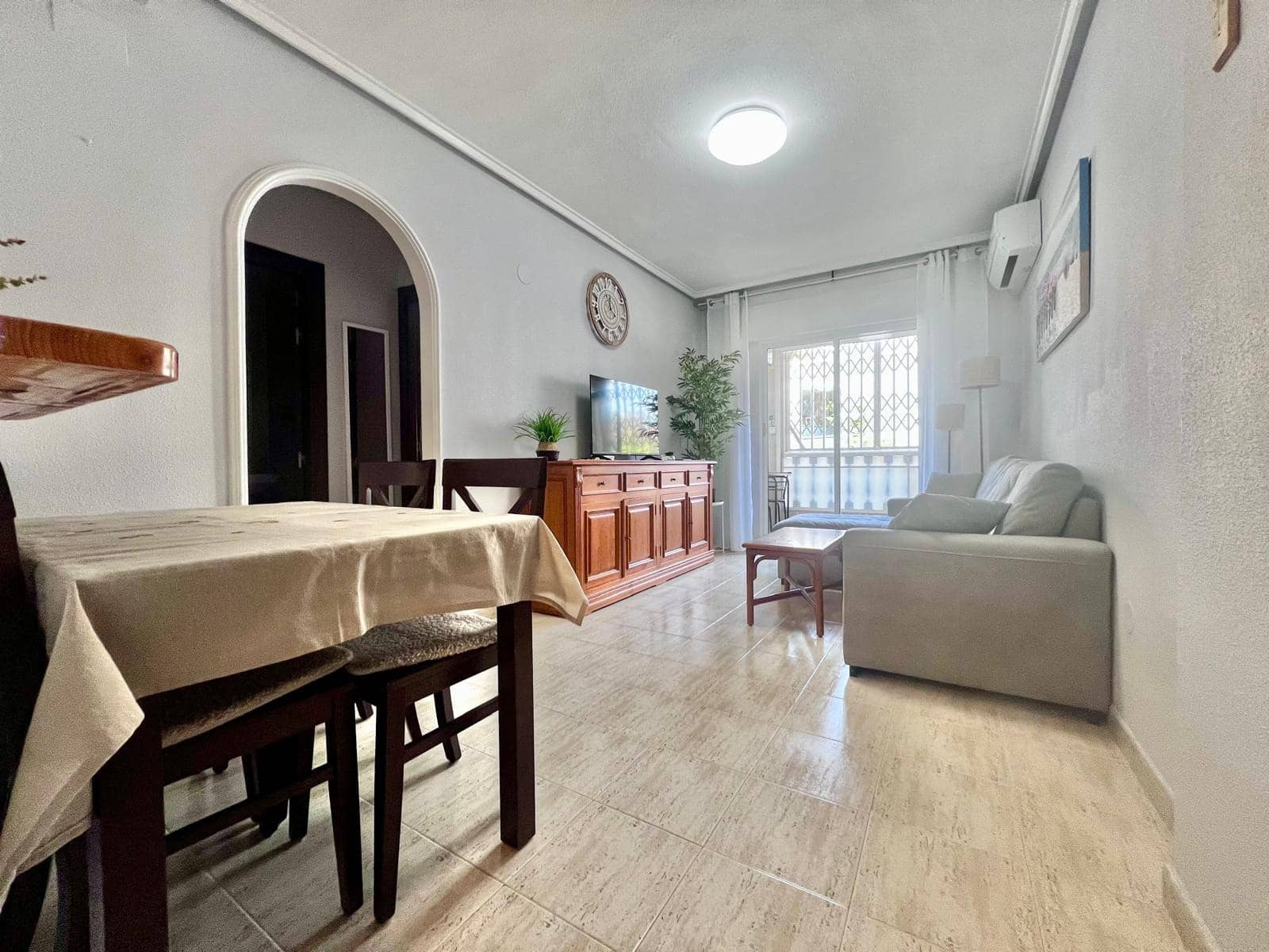 2 chambre Appartement à vendre à Torrevieja avec piscine - 155 000 € (Ref: 9713974)