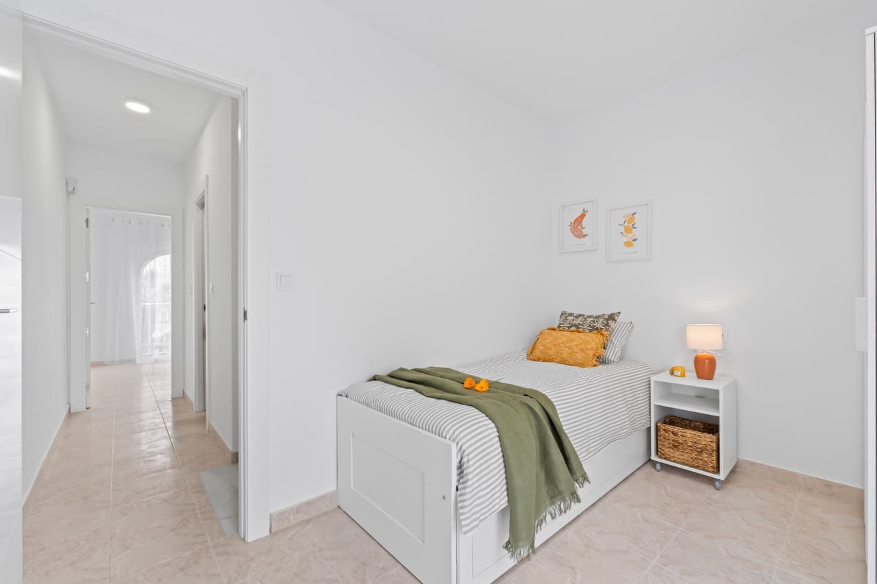 2 bedroom Townhouse for sale in Playa Flamenca with pool garage - € 205,000 (Ref: 9713982)