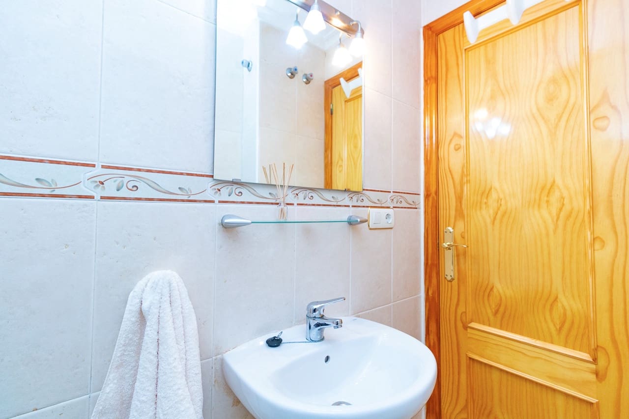 3 soverom Hus til salgs i Playa Flamenca med svømmebasseng - € 189 000 (Ref: 9713990)