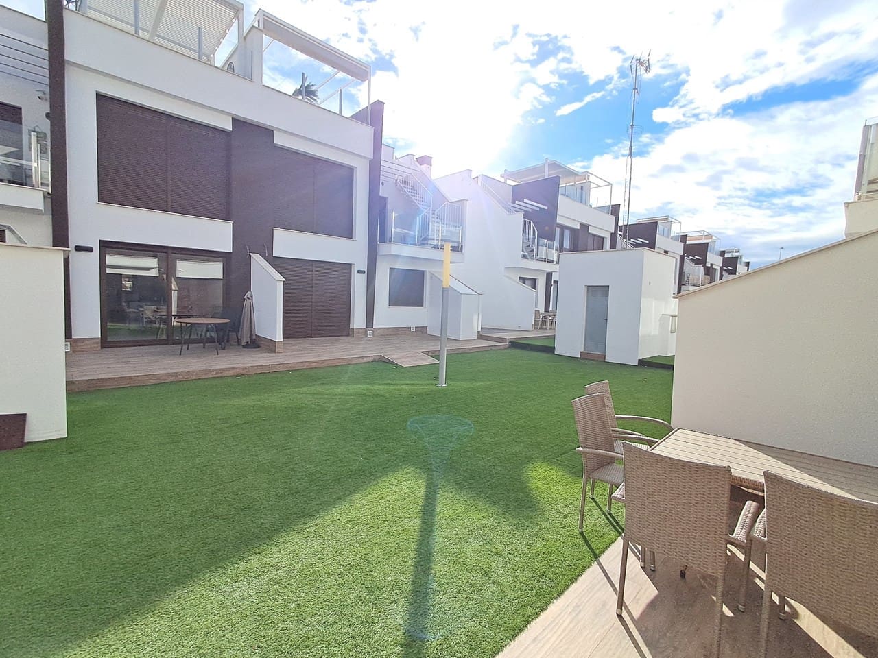 2 bedroom Apartment for sale in San Pedro del Pinatar with pool garage - € 239,900 (Ref: 9713996)