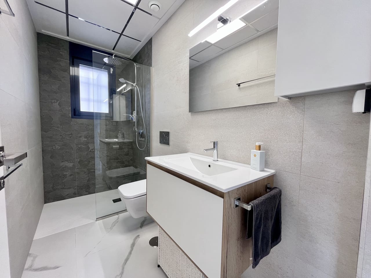 Apartamento de 2 habitaciones en San Miguel de Salinas en venta con piscina garaje - 329.900 € (Ref: 9714006)