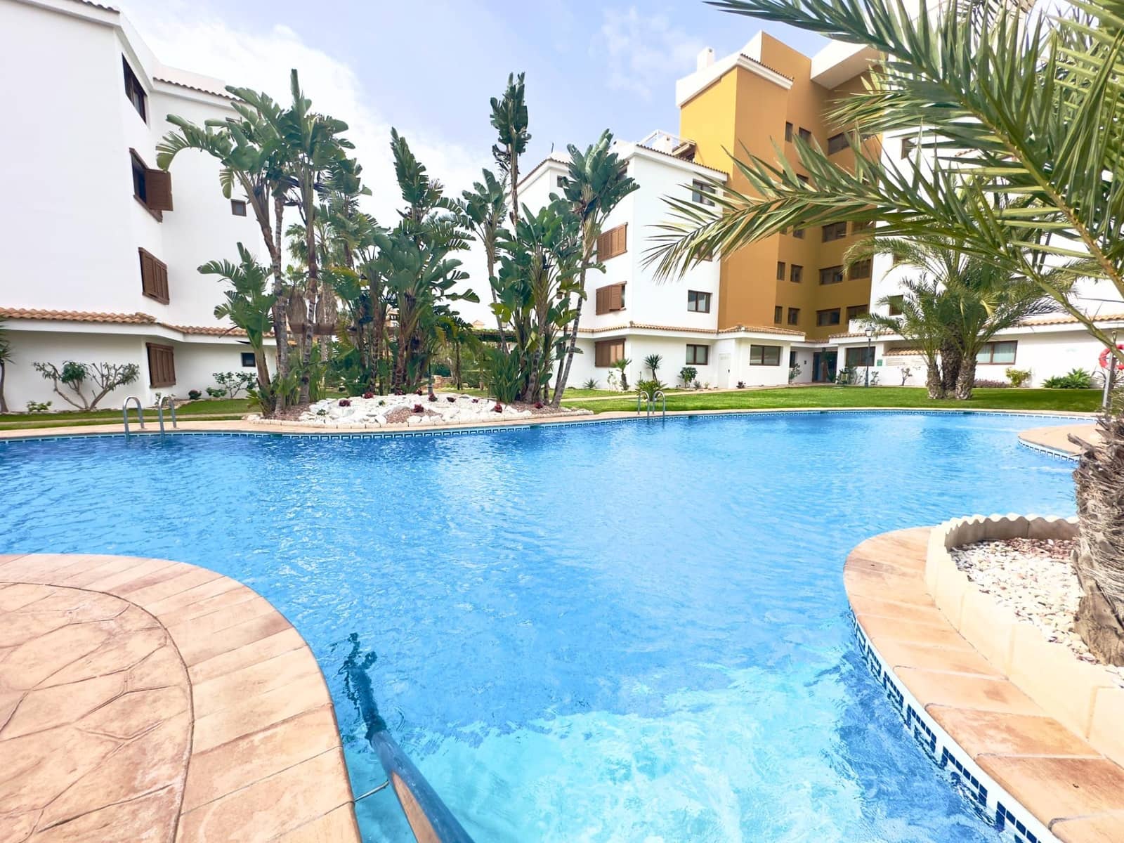 2 bedroom Apartment for sale in Punta Prima with pool - € 330,000 (Ref: 9730741)
