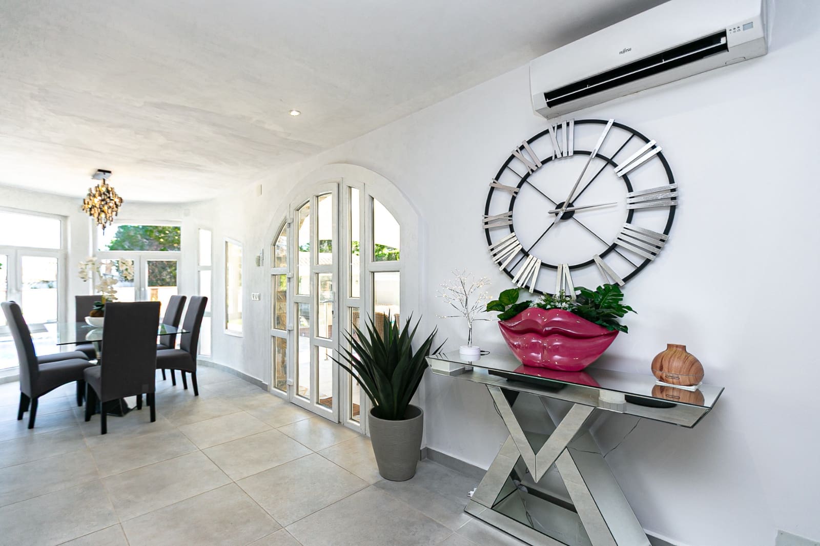 6 bedroom Villa for sale in Campoamor with pool garage - € 799,000 (Ref: 9730742)