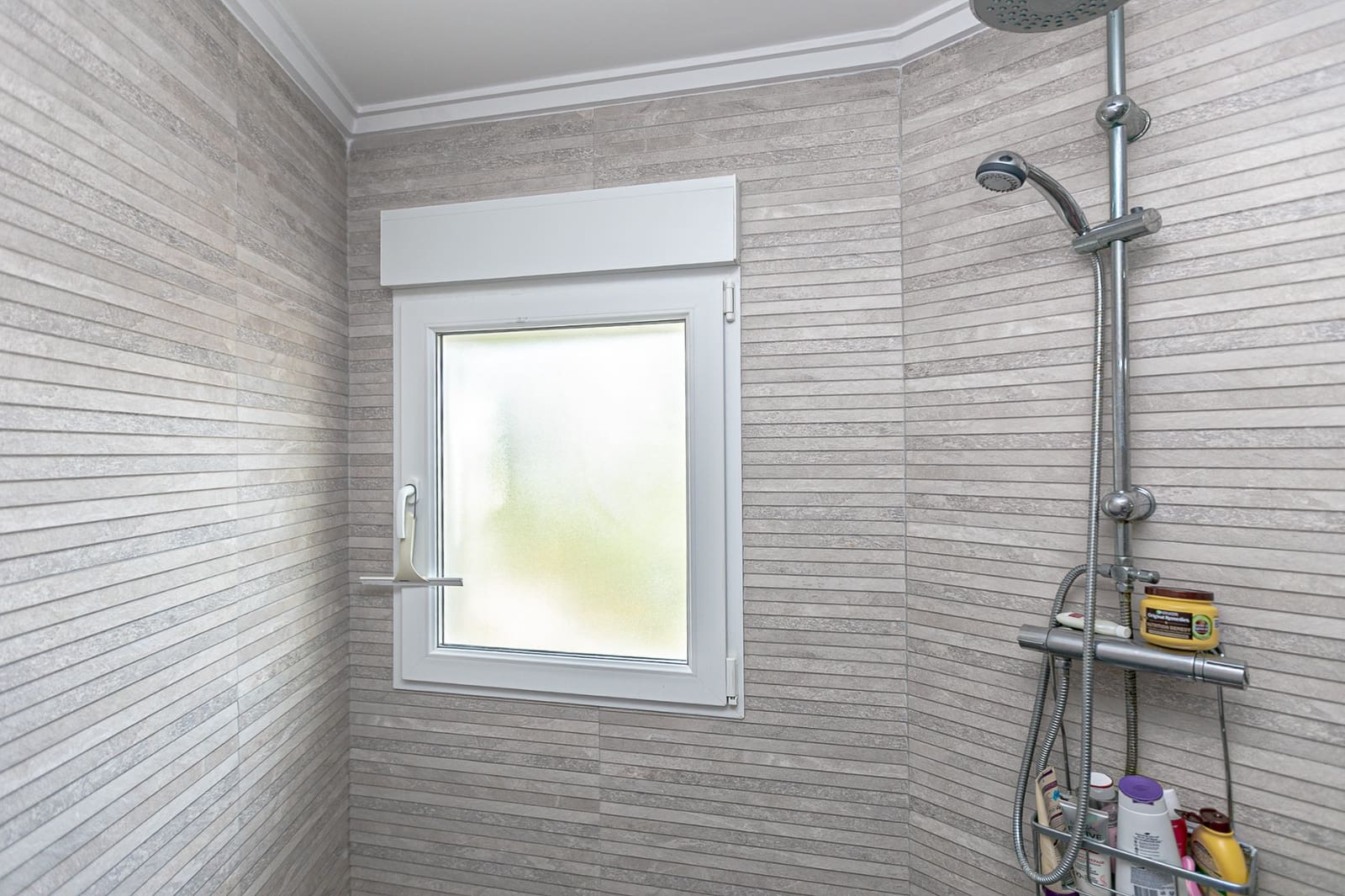 6 bedroom Villa for sale in Campoamor with pool garage - € 799,000 (Ref: 9730742)