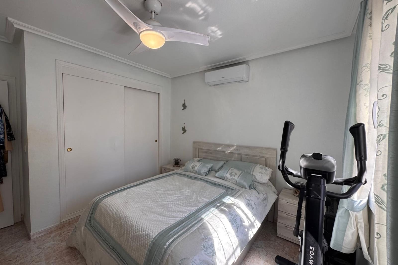 3 soveværelse Villa til salg i San Miguel de Salinas med swimmingpool - € 329.995 (Ref: 9733797)