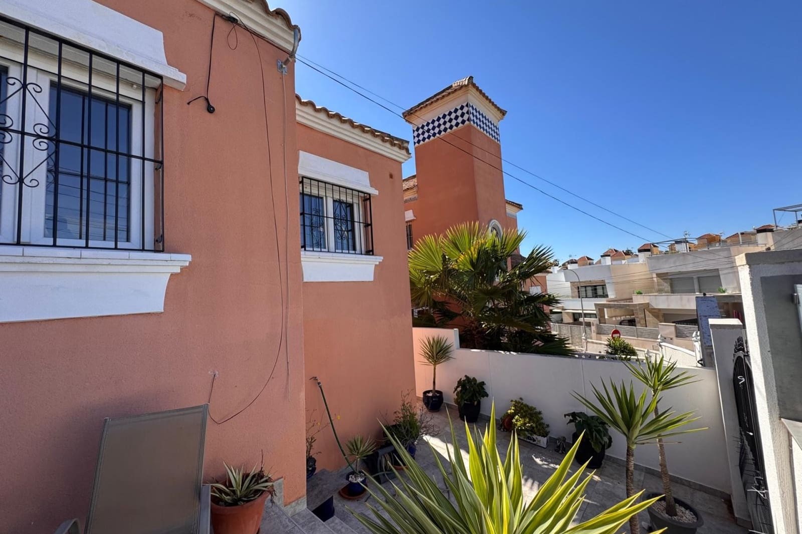 3 soveværelse Villa til salg i San Miguel de Salinas med swimmingpool - € 329.995 (Ref: 9733797)