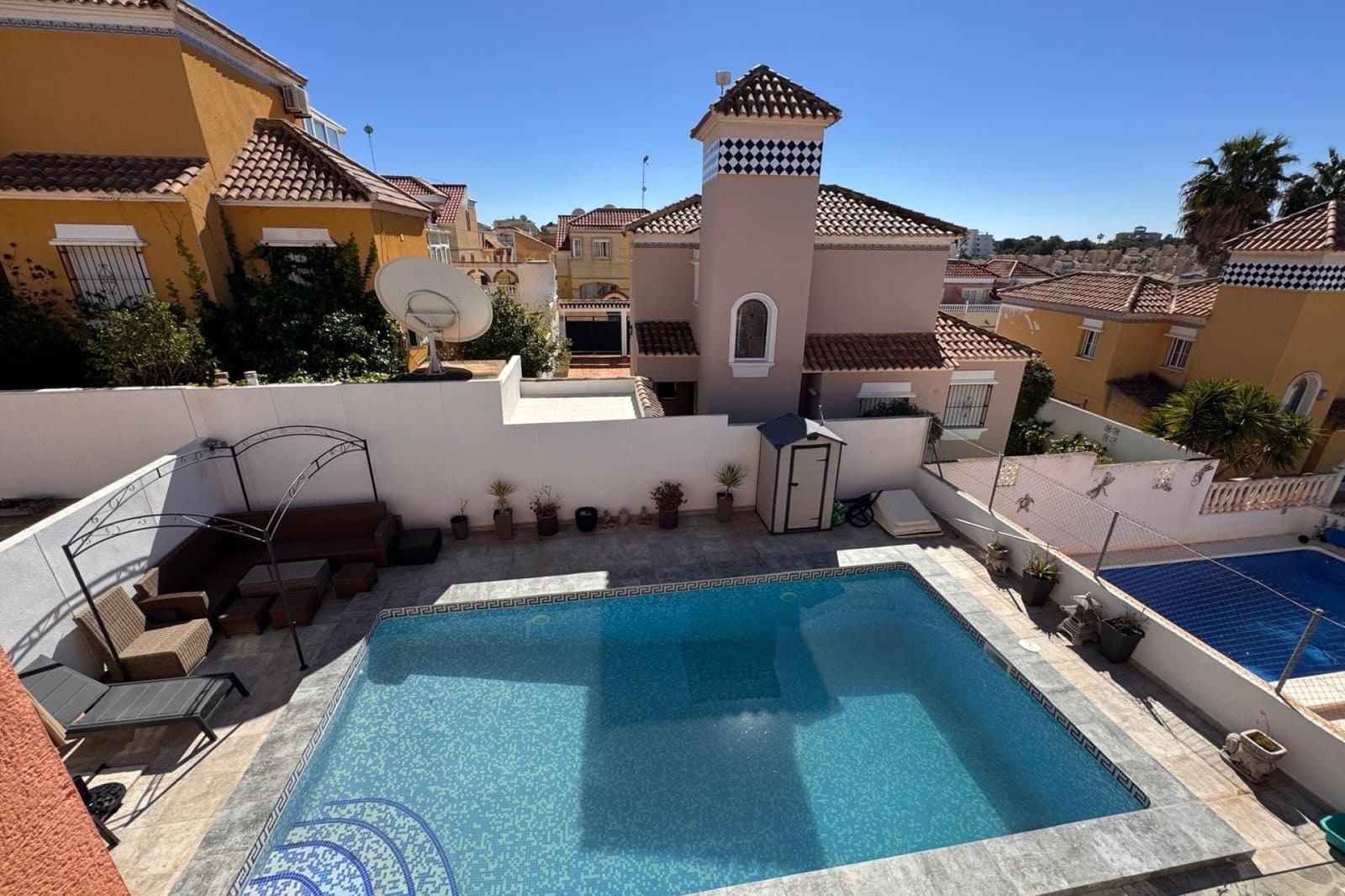 3 soveværelse Villa til salg i San Miguel de Salinas med swimmingpool - € 329.995 (Ref: 9733797)