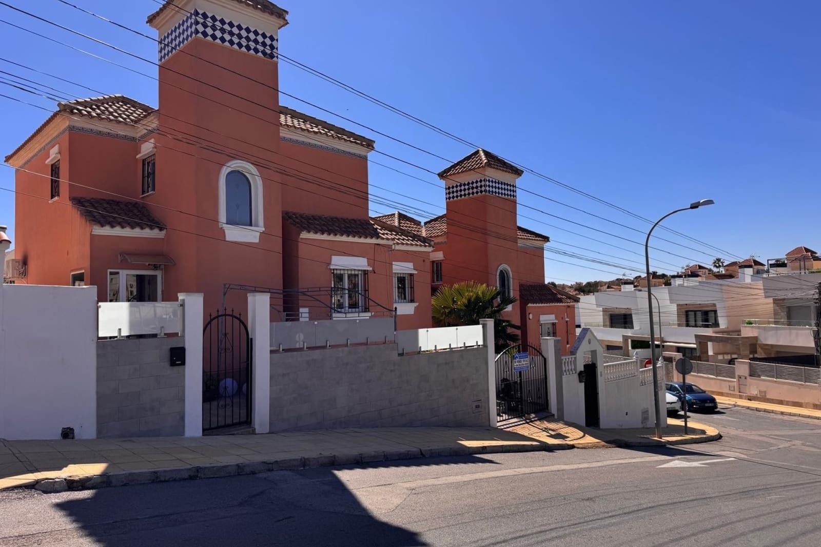 3 soveværelse Villa til salg i San Miguel de Salinas med swimmingpool - € 329.995 (Ref: 9733797)