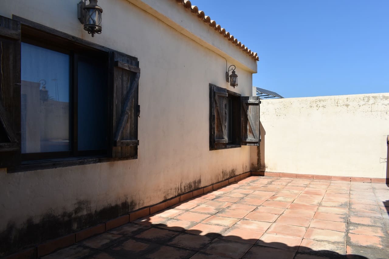3 bedroom Villa for sale in Algorfa with pool - € 249,900 (Ref: 9743211)