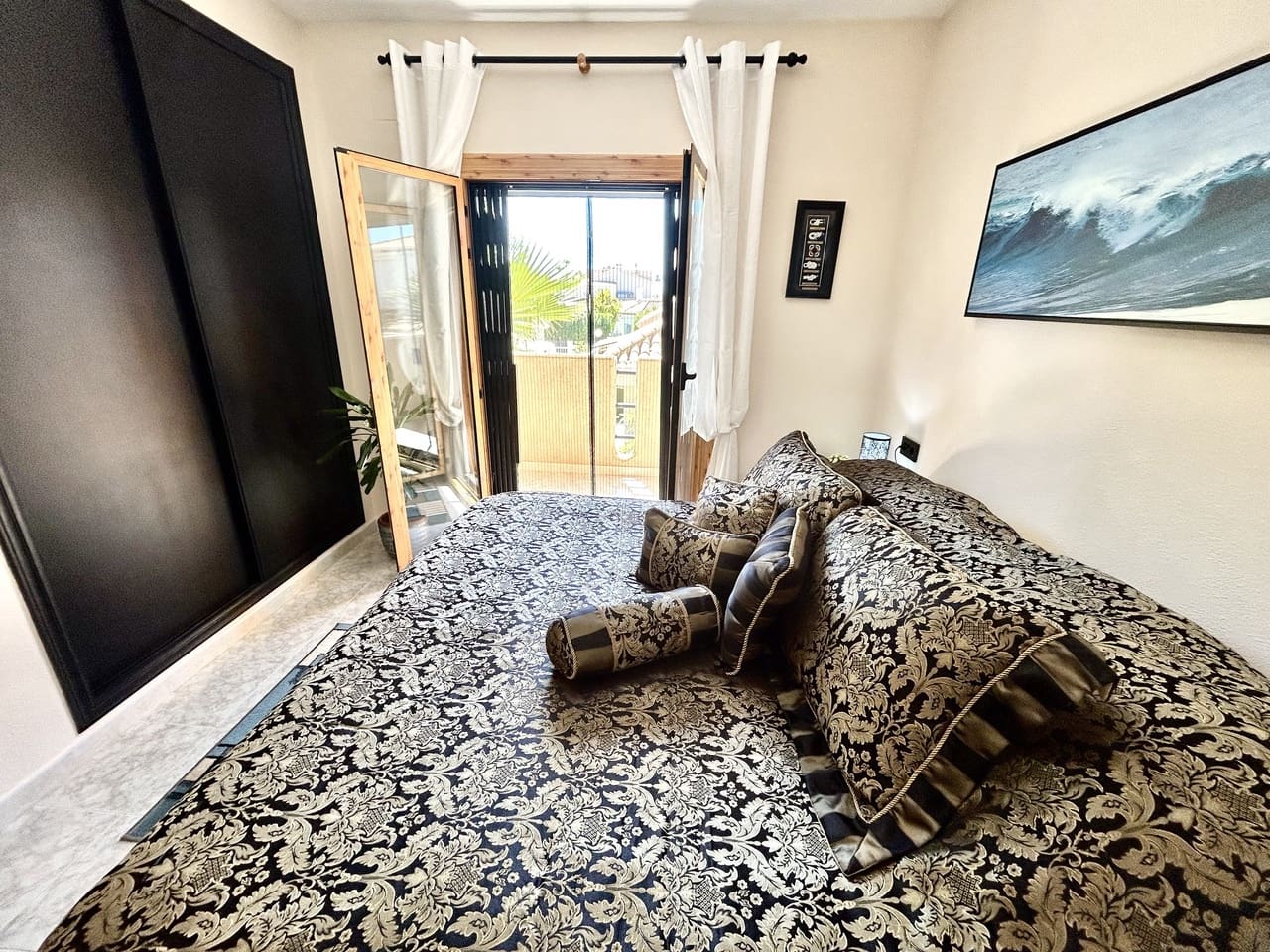 Casa de 2 habitaciones en Playa Flamenca en venta con piscina garaje - 259.000 € (Ref: 9749386)