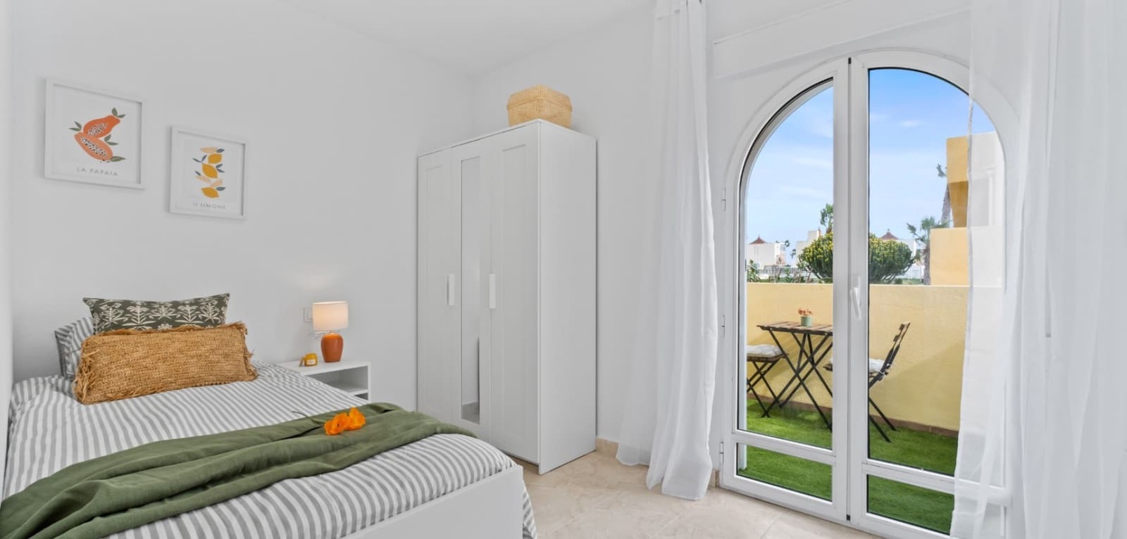 Casa de 2 habitaciones en Orihuela Costa en venta con piscina - 205.000 € (Ref: 9749397)