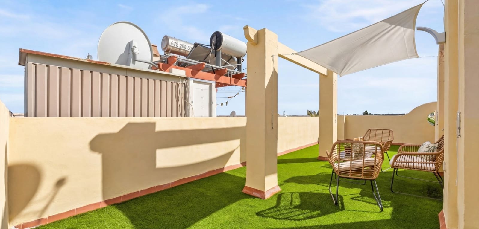 Casa de 2 habitaciones en Orihuela Costa en venta con piscina - 205.000 € (Ref: 9749397)