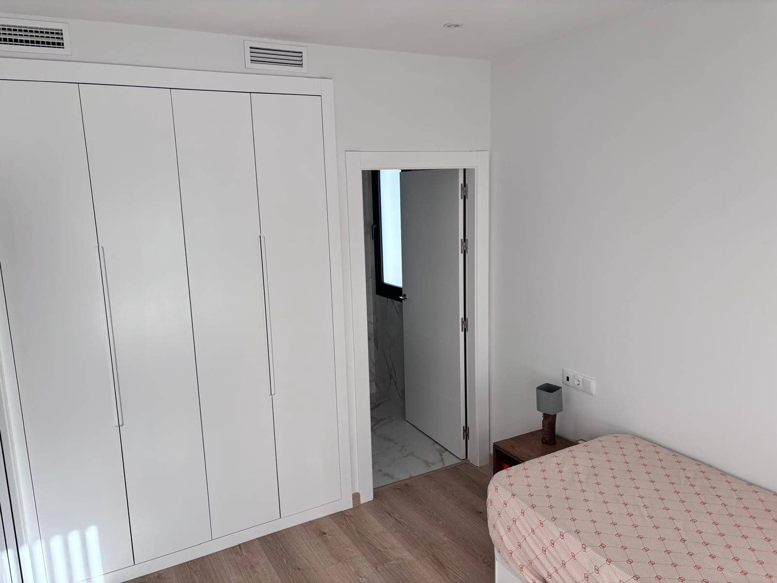 2 soveværelse Semi-Rækkehus til salg i Los Montesinos med swimmingpool - € 374.500 (Ref: 9765310)