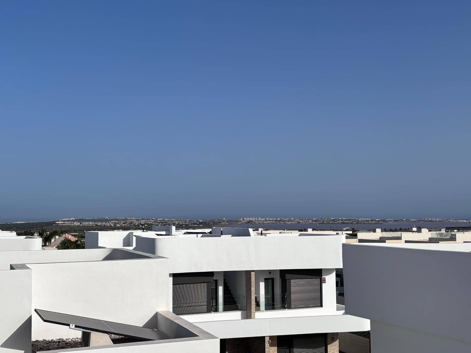 2 soveværelse Semi-Rækkehus til salg i Los Montesinos med swimmingpool - € 374.500 (Ref: 9765310)