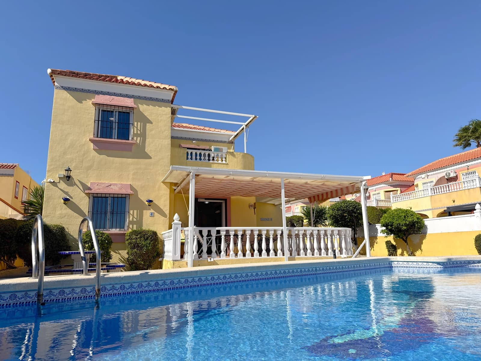 3 chambre Villa/Maison à vendre à La Regia avec piscine garage - 344 950 € (Ref: 9778472)