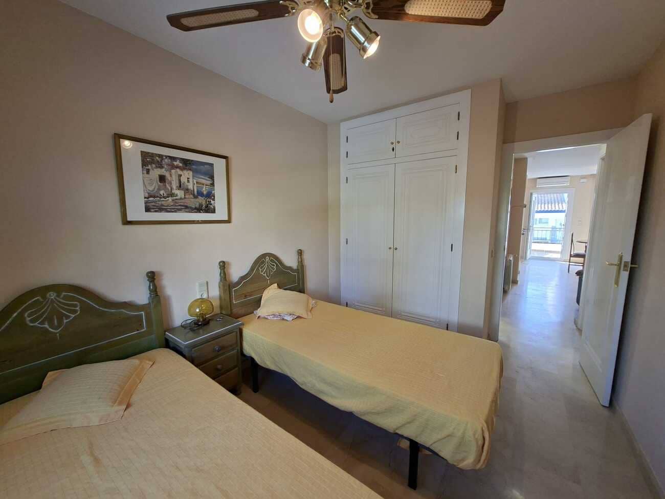 2 Zimmer Bungalow zu verkaufen in Villamartin mit Pool - 229.000 € (Ref: 9778930)