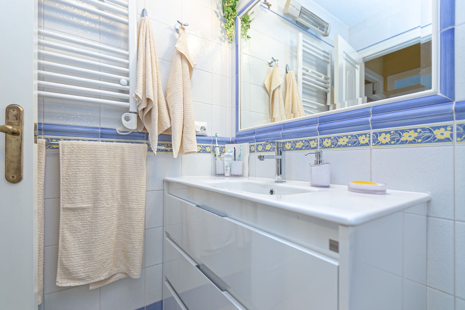 2 bedroom Apartment for sale in Playa Flamenca with pool - € 210,000 (Ref: 9785074)