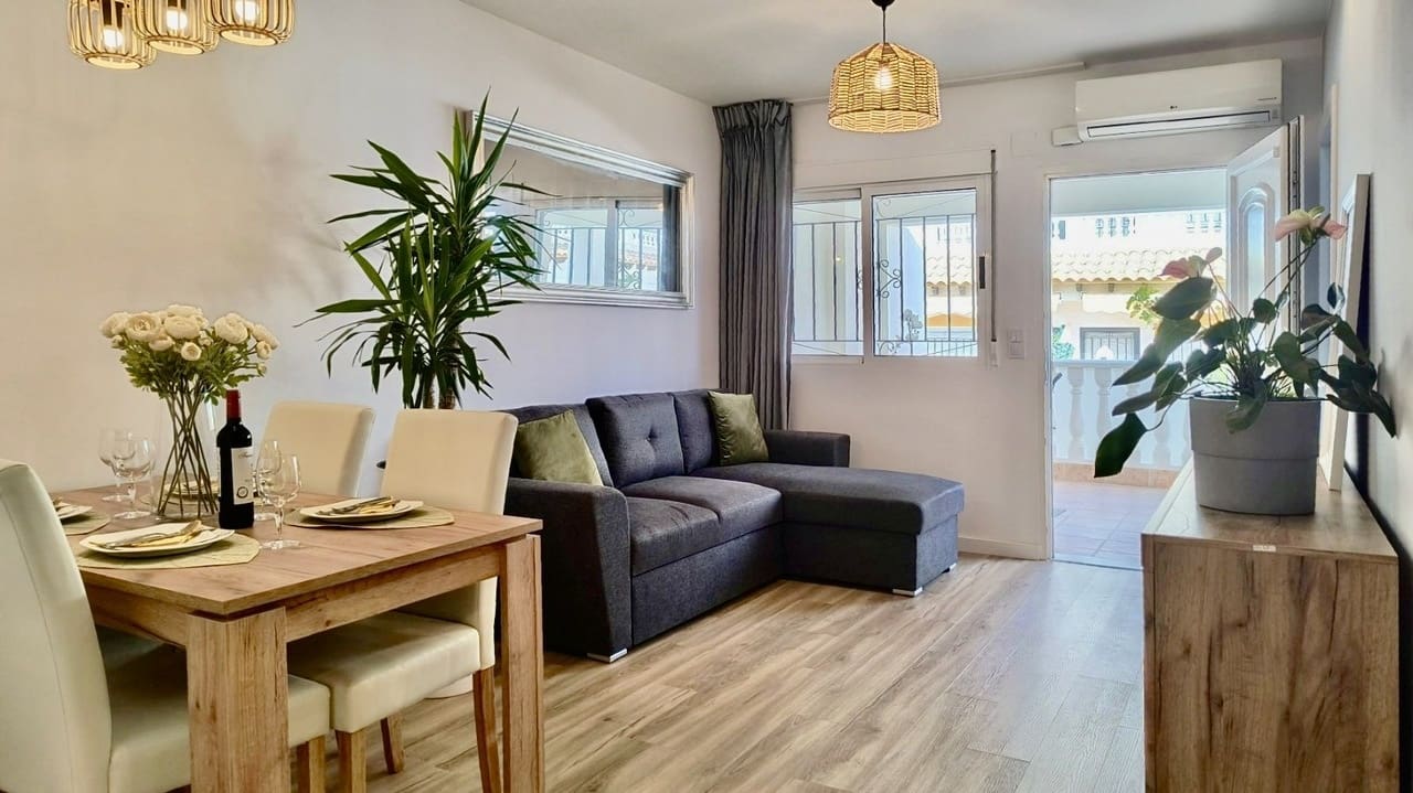 3 soveværelse Byhus til salg i Los Altos med swimmingpool - € 277.900 (Ref: 9785080)