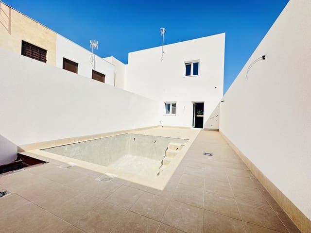3 soveværelse Villa til salg i Pilar de la Horadada ciudad, Pilar de la Horadada med swimmingpool garage - € 265.000 (Ref: 9785093)